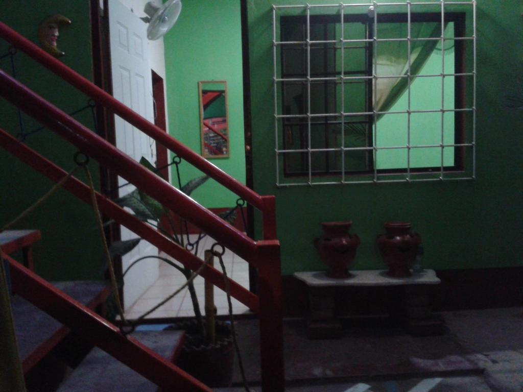 לאון Hostal Leyendas מראה חיצוני תמונה