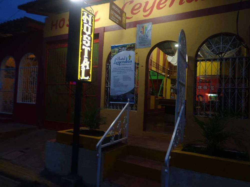 לאון Hostal Leyendas מראה חיצוני תמונה