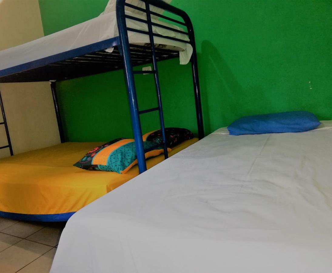 לאון Hostal Leyendas מראה חיצוני תמונה